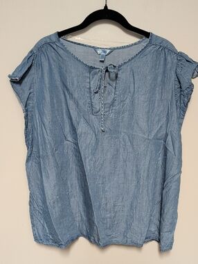 Time and Tru Light Blue Tie-Front Short Sleeve Blouse